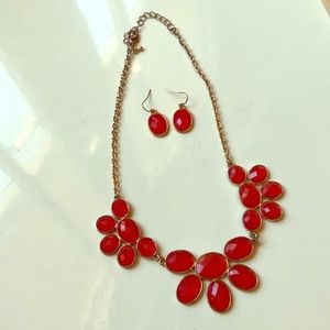 Necklace and earring set